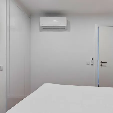 Bonneville I Apartment